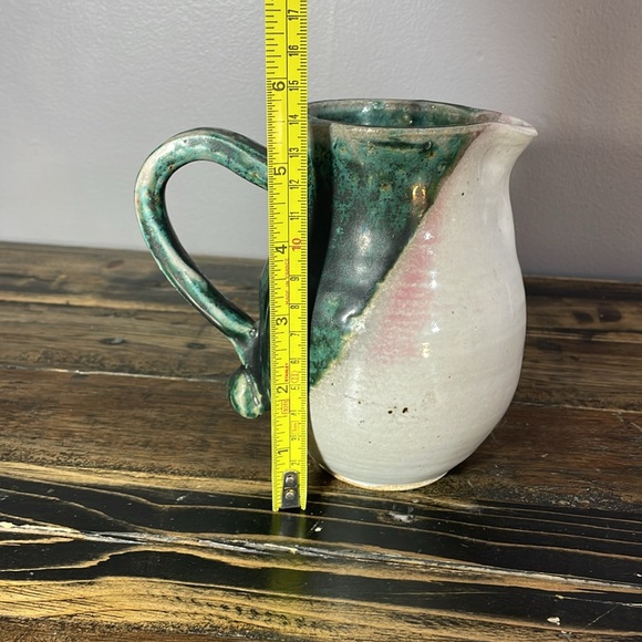 Adorable pottery price. Handmade. Gorgeous greens and pinks with a gold vein - Picture 12 of 17